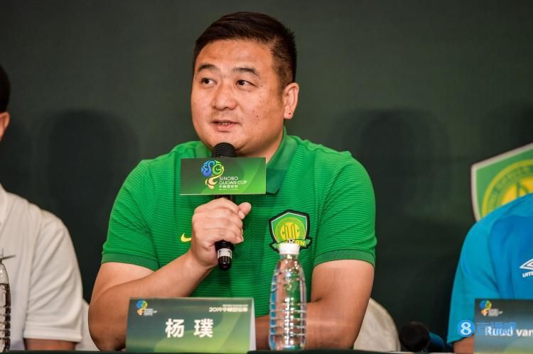 担任主题曲词曲作者的王文博在看过影片后，被片中的家国情、兄弟情以及江湖儿女情所深深感染，第一时间将自己的感触倾注在词曲创作当中，不论是;汗流尽，泪已枯，赴汤蹈火愿粉身碎骨的铮铮誓言，还是;看黄沙漫天般飞舞，听浩瀚山河诉苦的荡气回肠，无不彰显着征途战场勇士们的英雄豪迈
